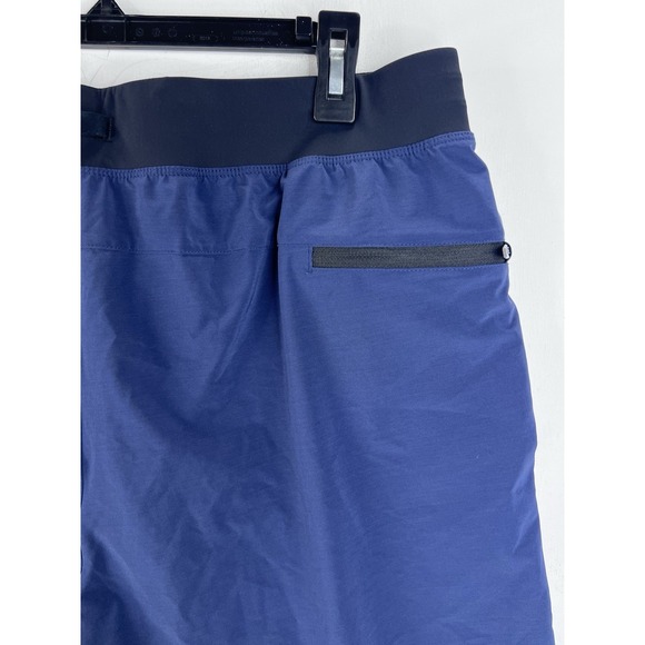 Fabletics Shorts Mens Large Blue Performance Stretch Workout Gym Athletic - Picture 9 of 11